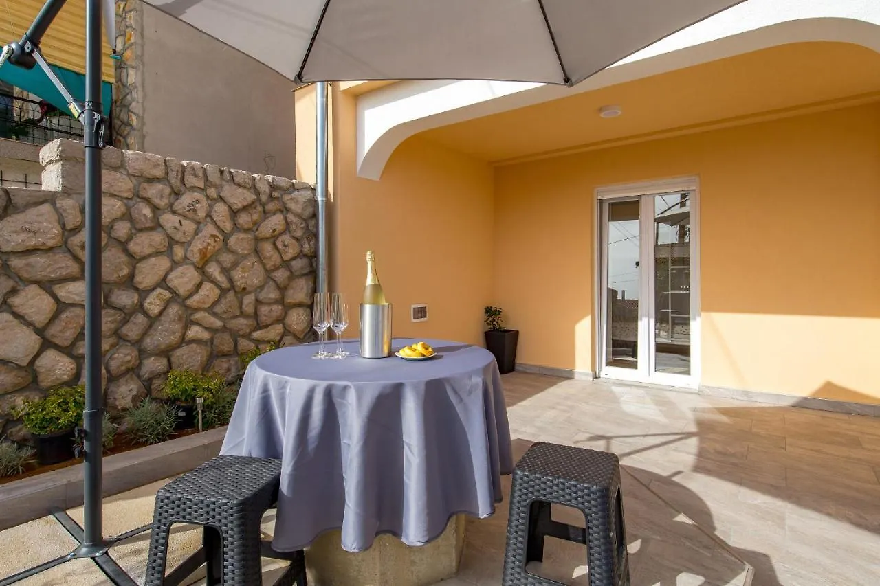 Villa Eva - Apartment Royal Jadranovo Chorvatsko