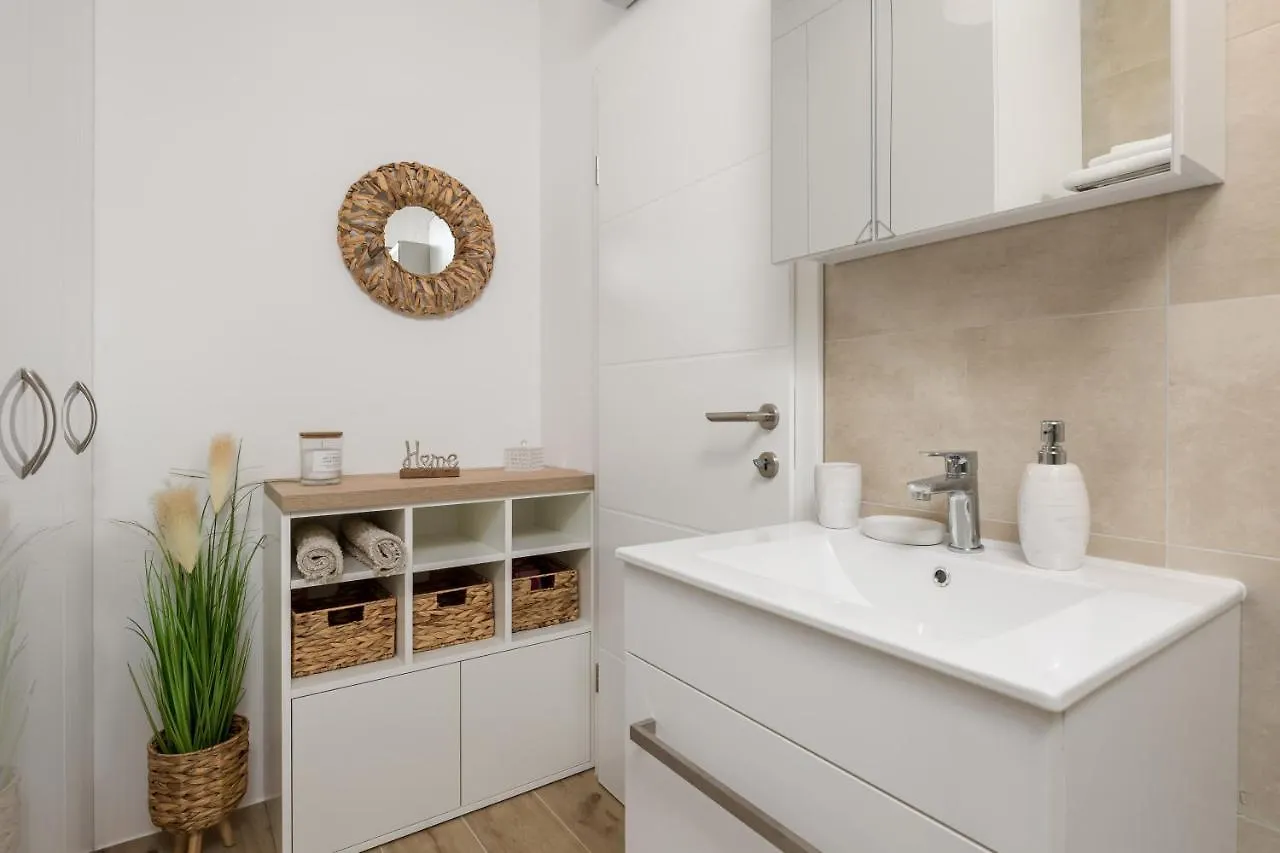 Villa Eva - Apartment Royal Jadranovo
