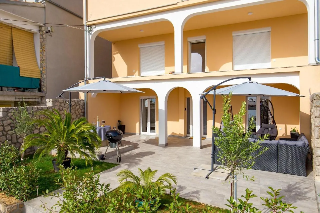 Villa Eva - Apartment Royal Jadranovo