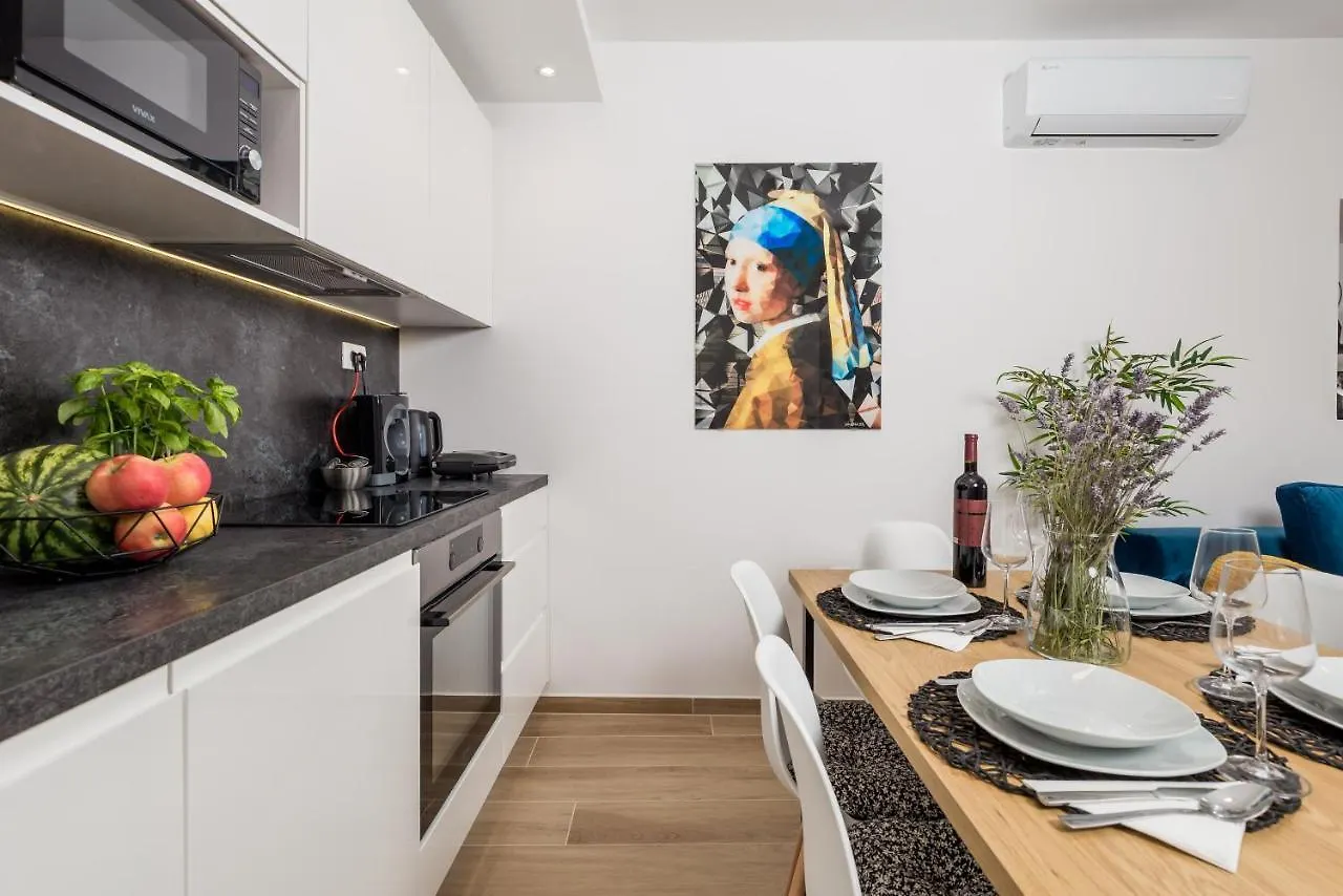 Villa Eva - Apartment Royal Jadranovo